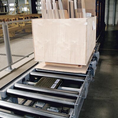 RDL 150 identification Wooden box on large conveyor belt