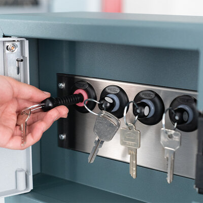 Schlüsselentnahme smart 4 Schlüsselentnahme aus dem smart 4 locker